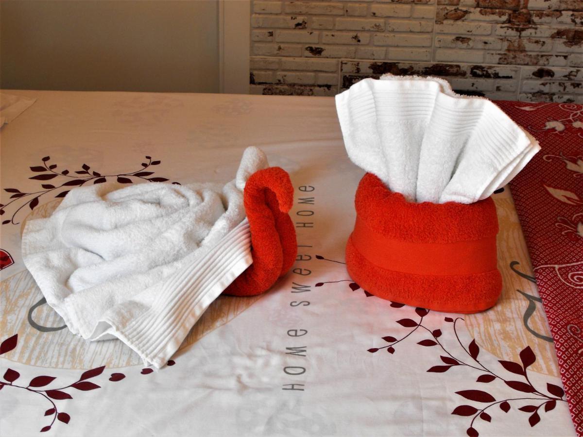 Casa Martinez Studios & Chambre D'Hotes A 3 Kms De Montserrat Valencia Montroy Bagian luar foto
